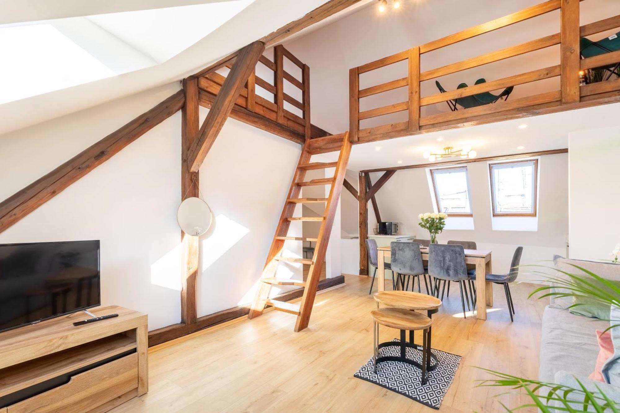 Apartment With Entresol Old Town Краків Екстер'єр фото